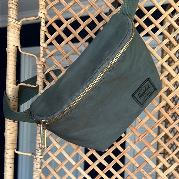 Herschel Supply Company Handbags - Herschel Supply Company Green Belt Bag with Adjustable Strap